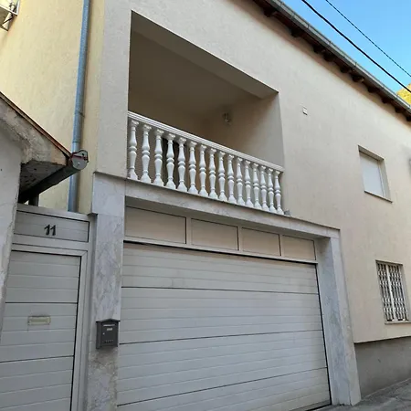Villa Apartment *